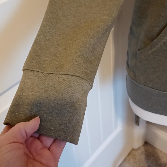 MARK LADIES SWEATSHIRT SZ M GREEN COLOR - Picture 8 of 9